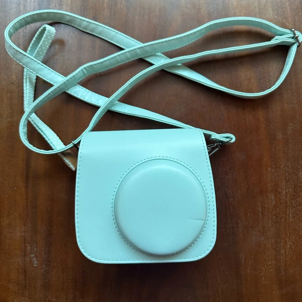 Fujifilm Instax Mini Camera with Mint Case